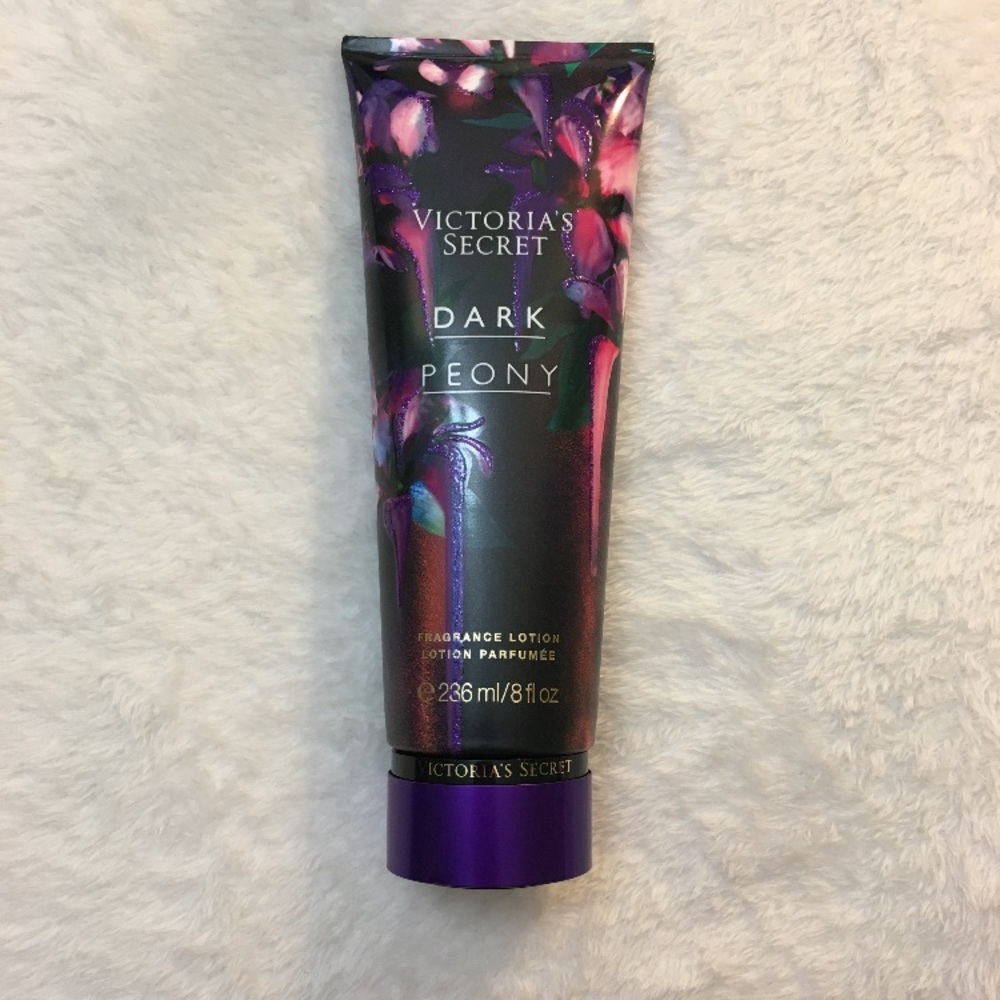 Victoria’s Secret Dark Peony lotion 🧴